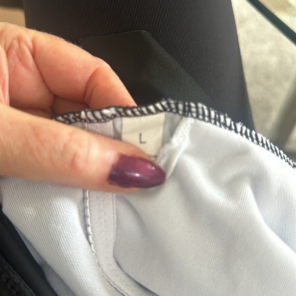 Women's bathing suit. One shoulder with ruffle around front & back. Size L - Picture 5 of 5